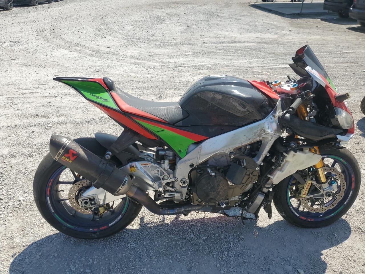 Aprilia Rsv4 r-factory