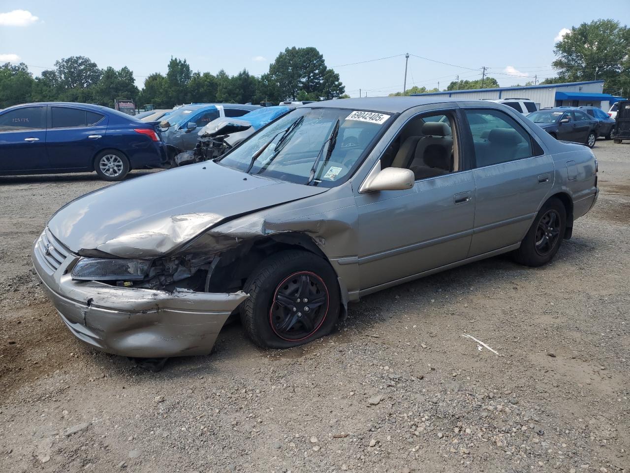 1999 Toyota Camry le LE