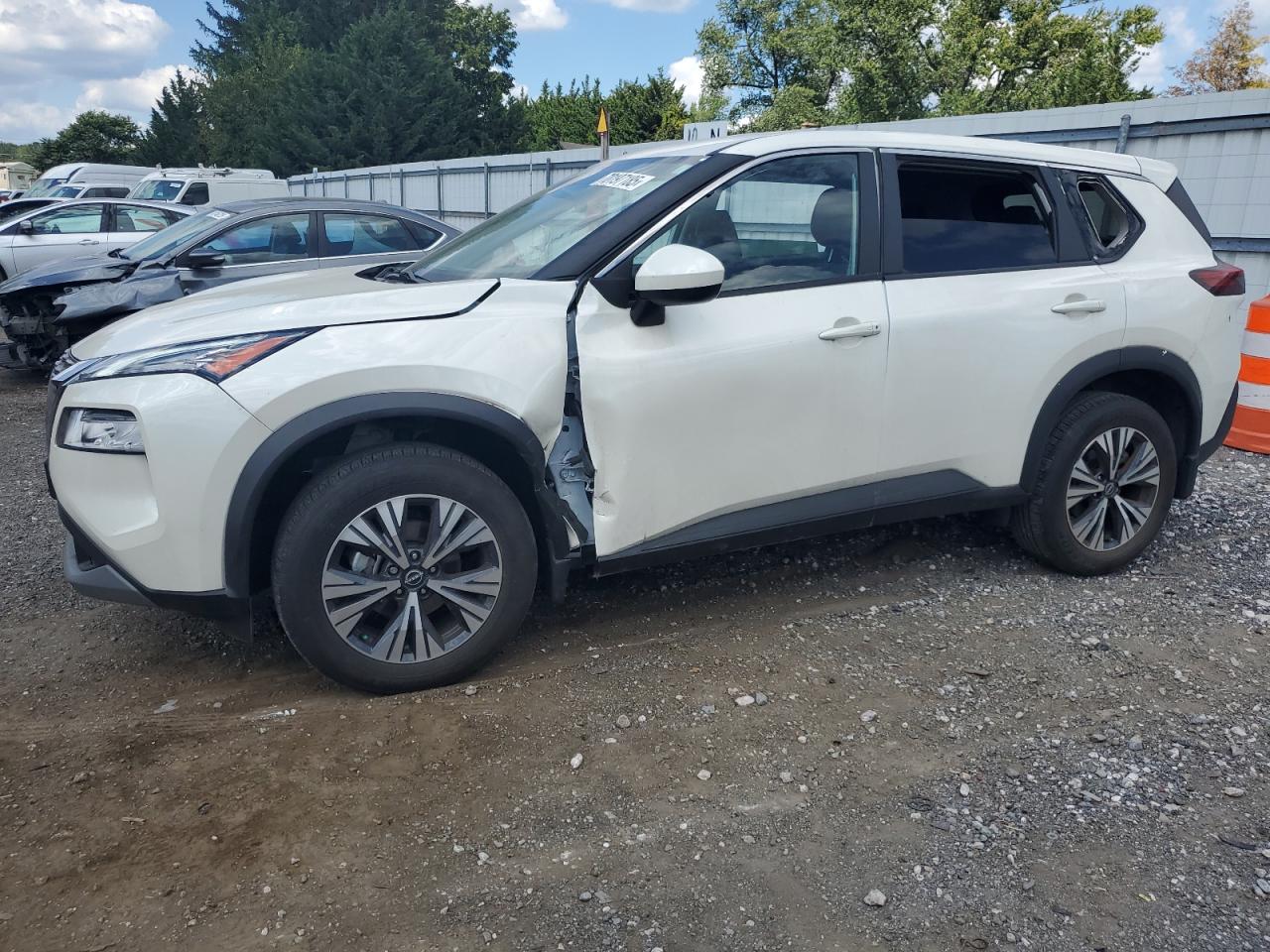 2023 Nissan Rogue sv SV