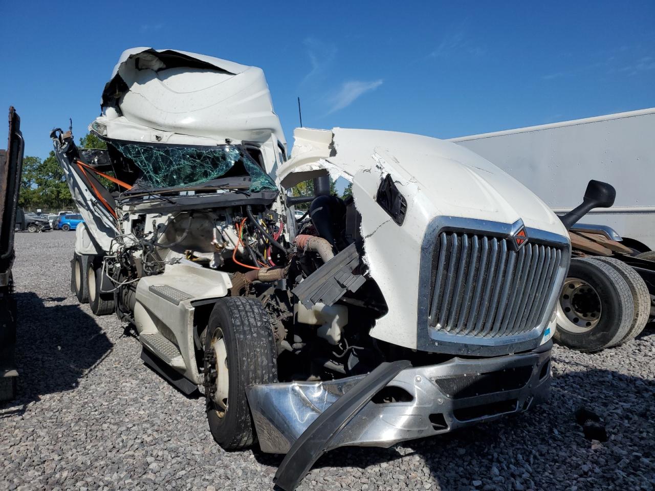 2018 International Lt625