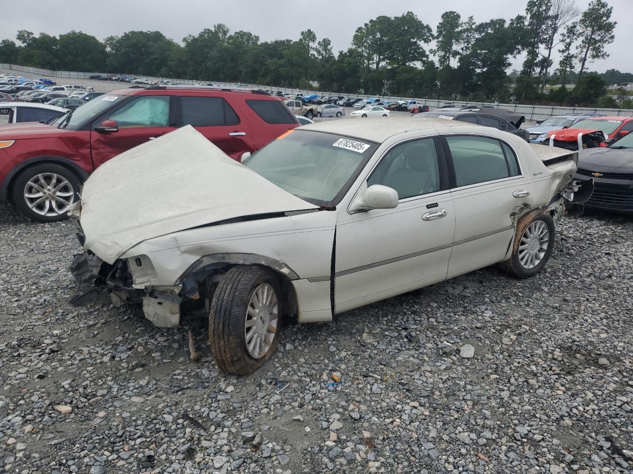 2005 Lincoln Town car s SIGNATURE