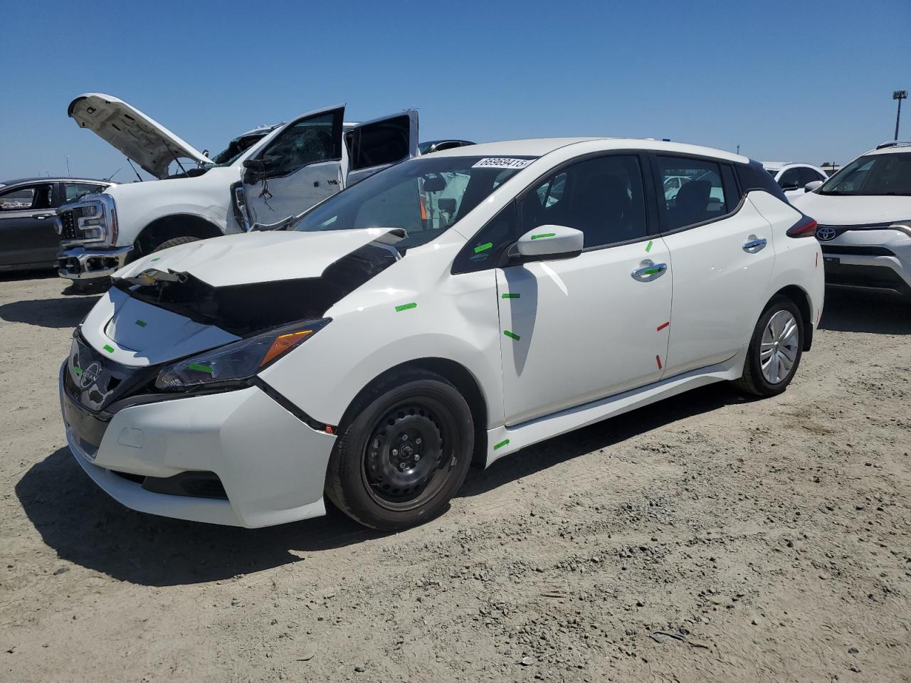 2023 Nissan Leaf s S