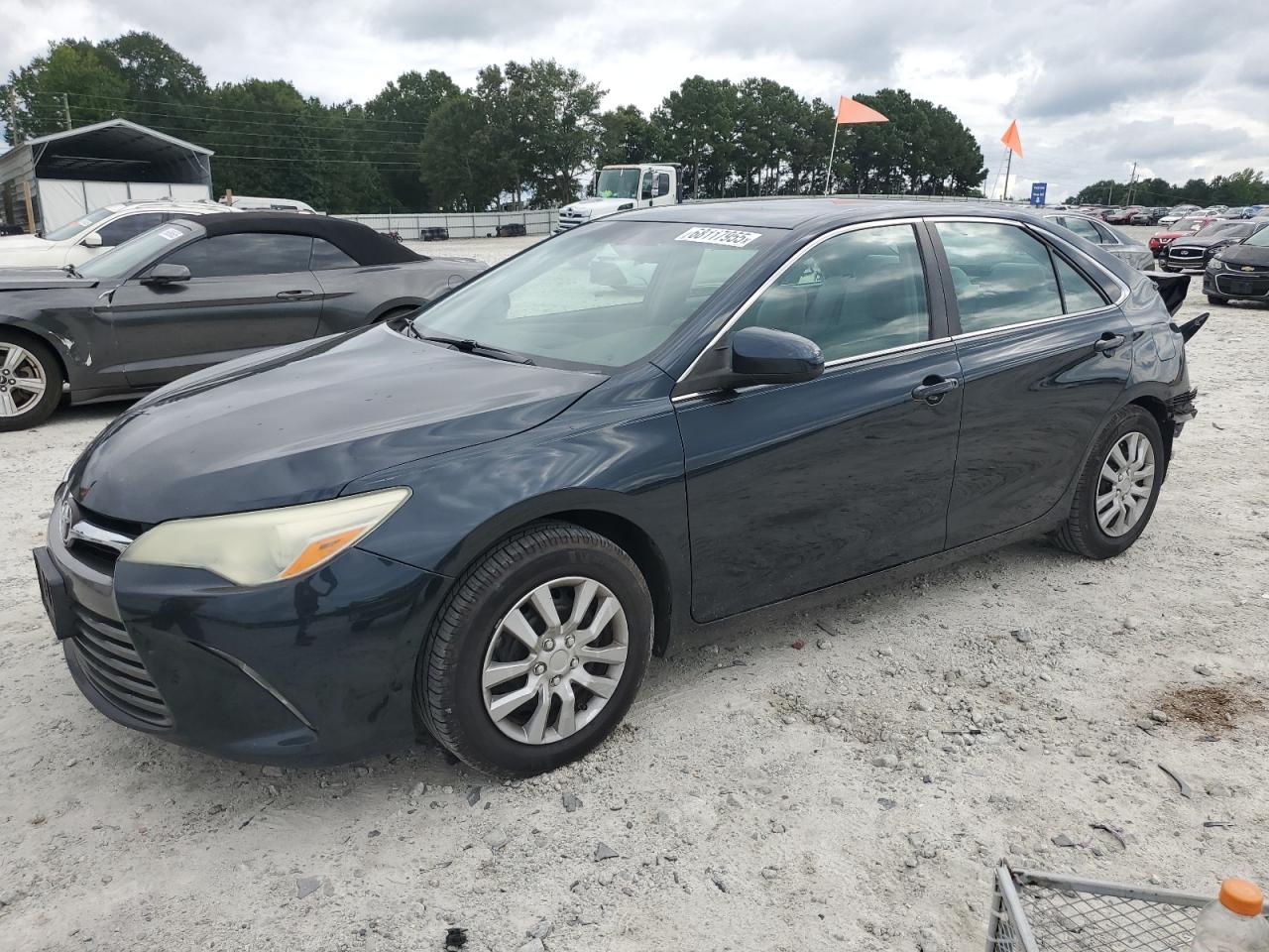 2016 Toyota Camry le LE