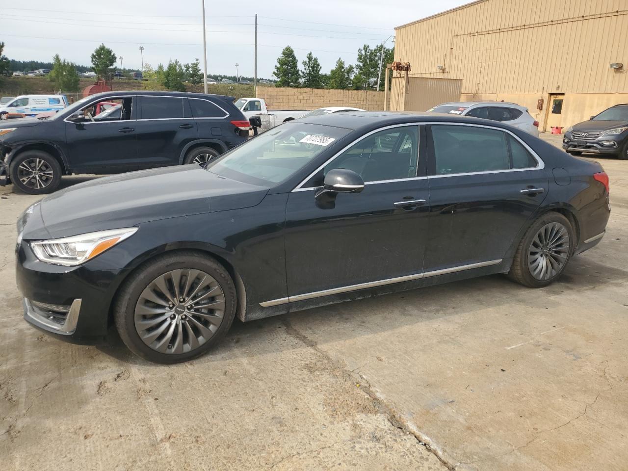 2017 Genesis G90