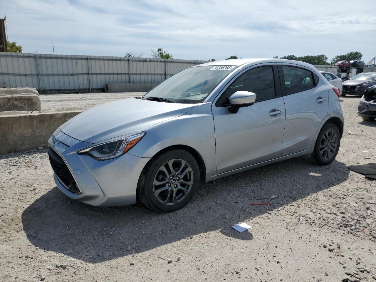 2020 Toyota Yaris le LE