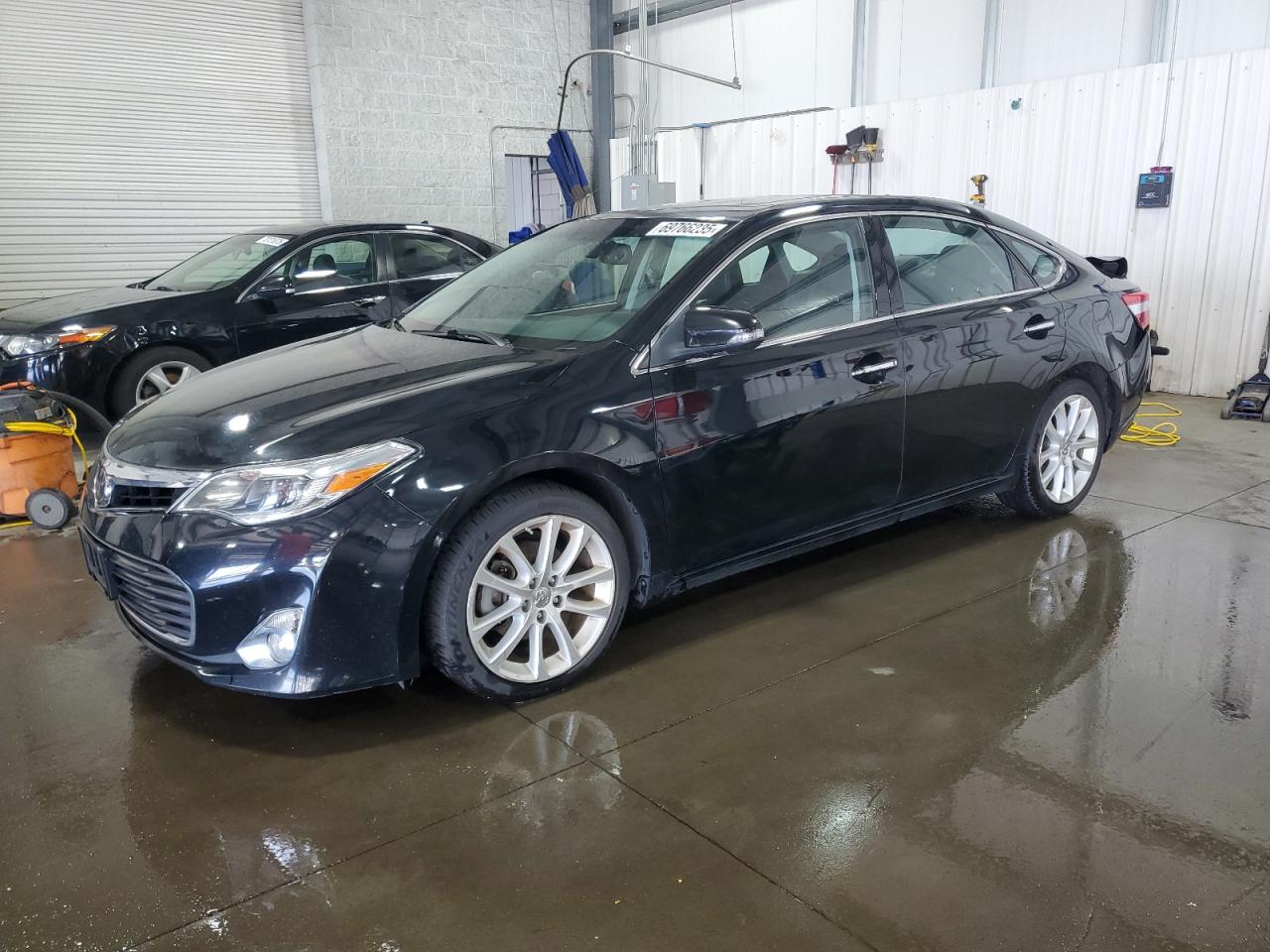 2014 Toyota Avalon bas BASE