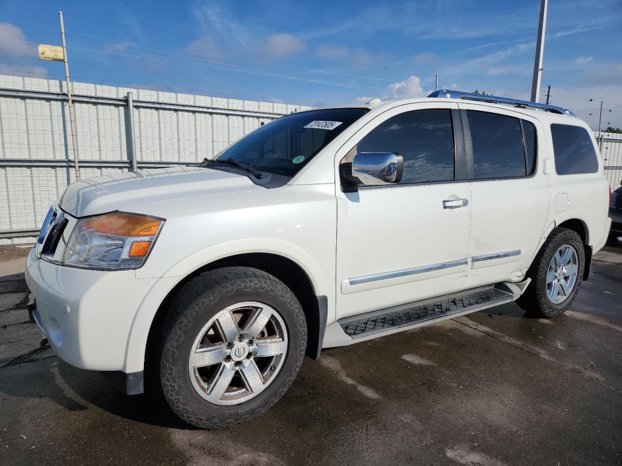 2014 Nissan Armada sv SV