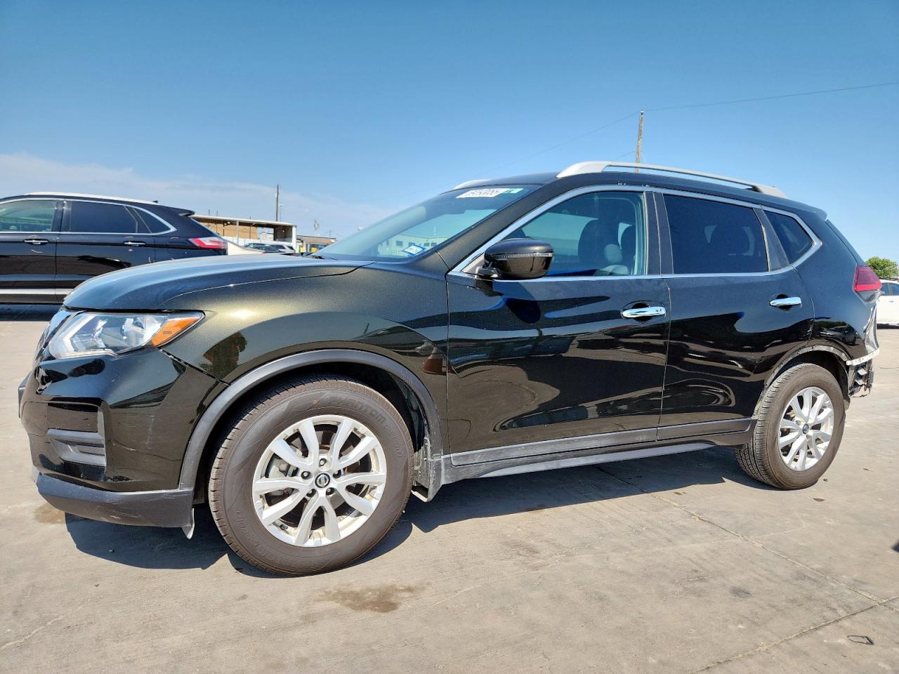 2017 Nissan Rogue sv SV