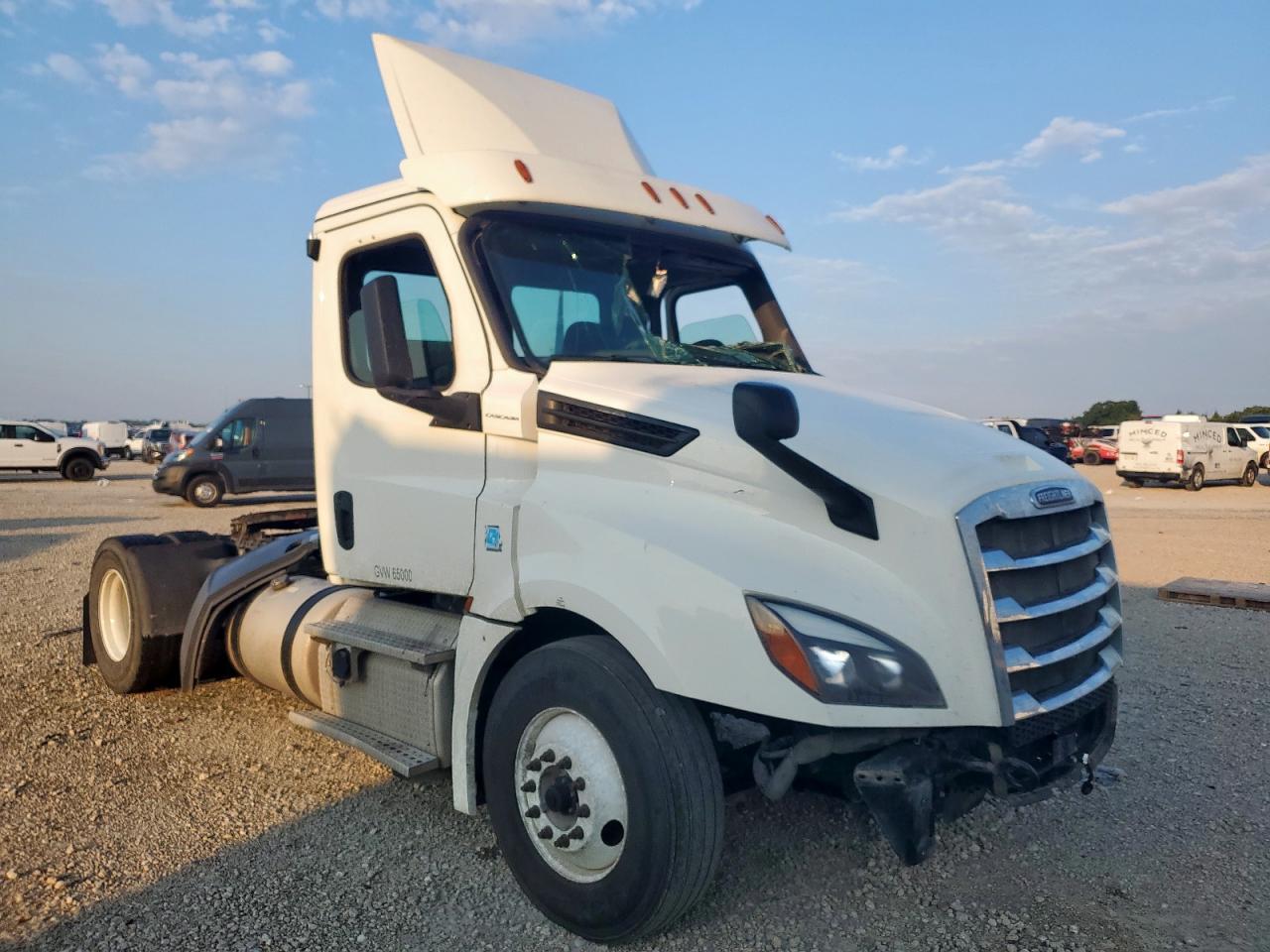 2019 Freightliner Cascadia 1
