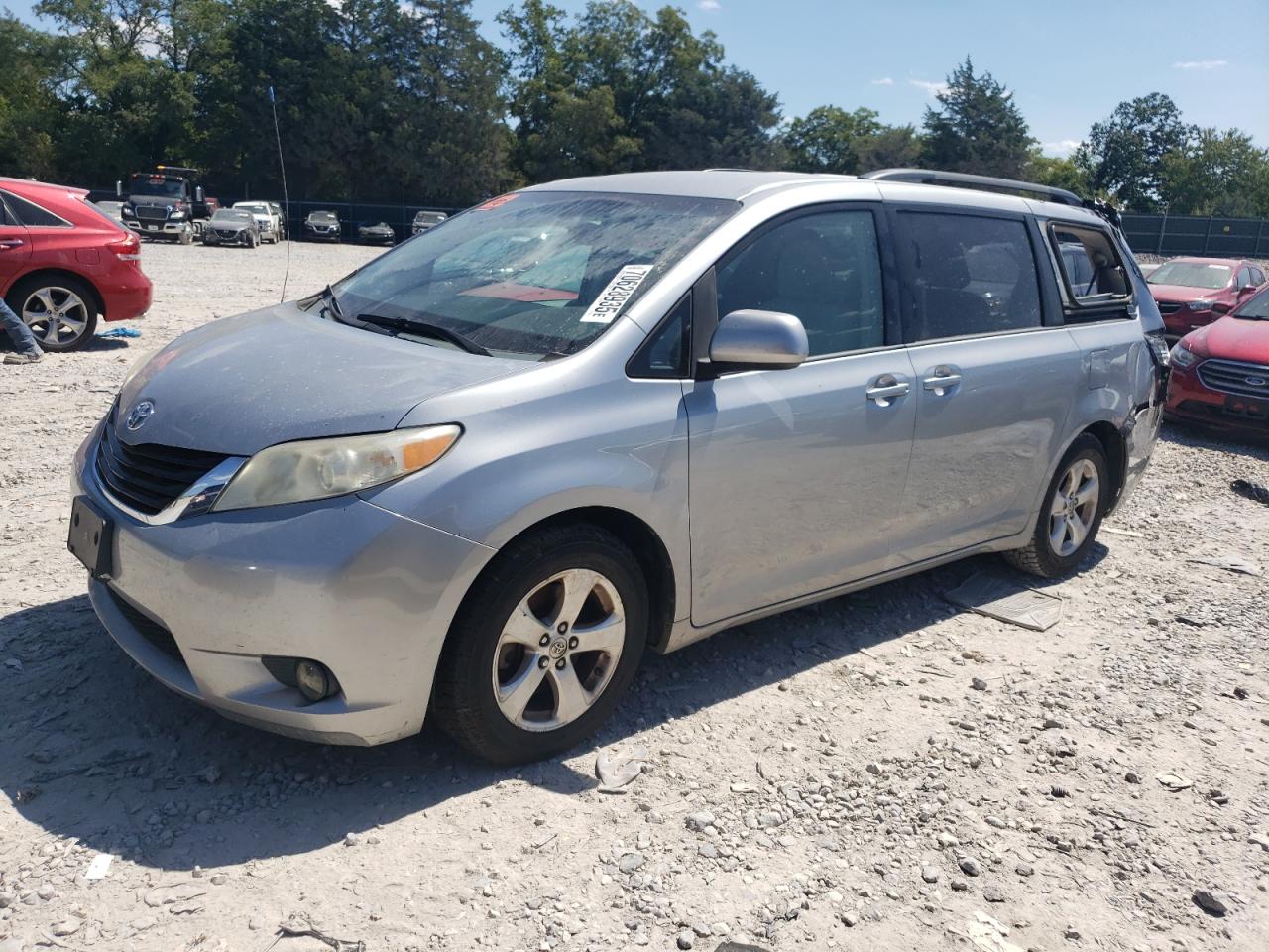 2013 Toyota Sienna le LE