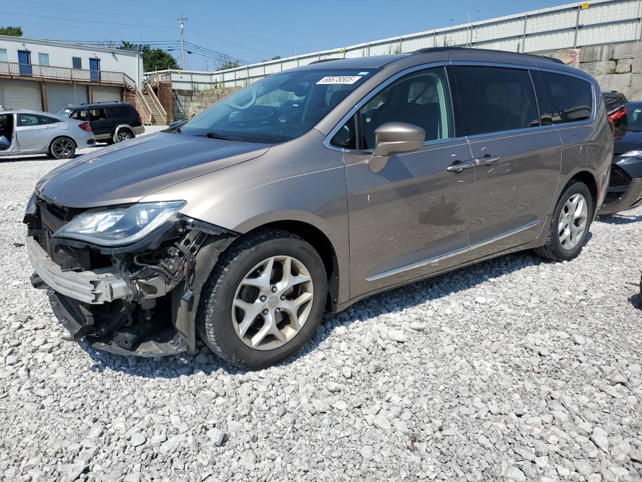2017 Chrysler Pacifica touring l