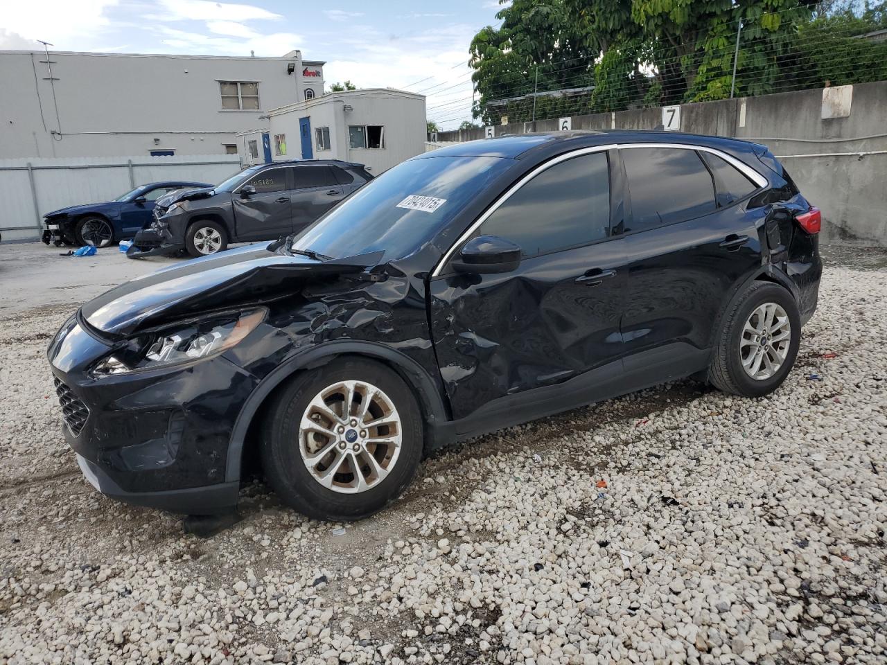 2020 Ford Escape se SE