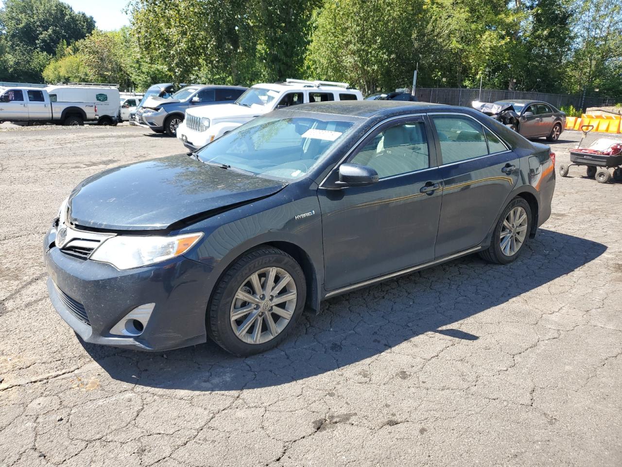 2014 Toyota Camry hybr HYBRID