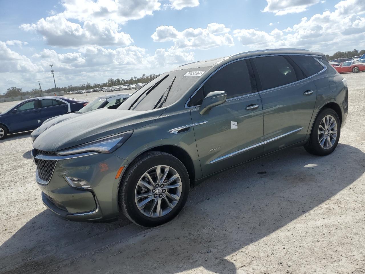 2023 Buick Enclave av AVENIR