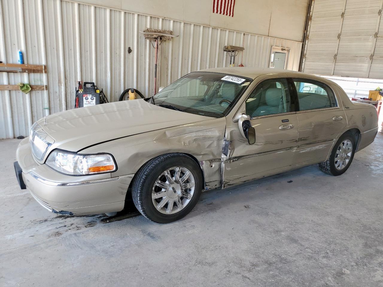 2011 Lincoln Town Car