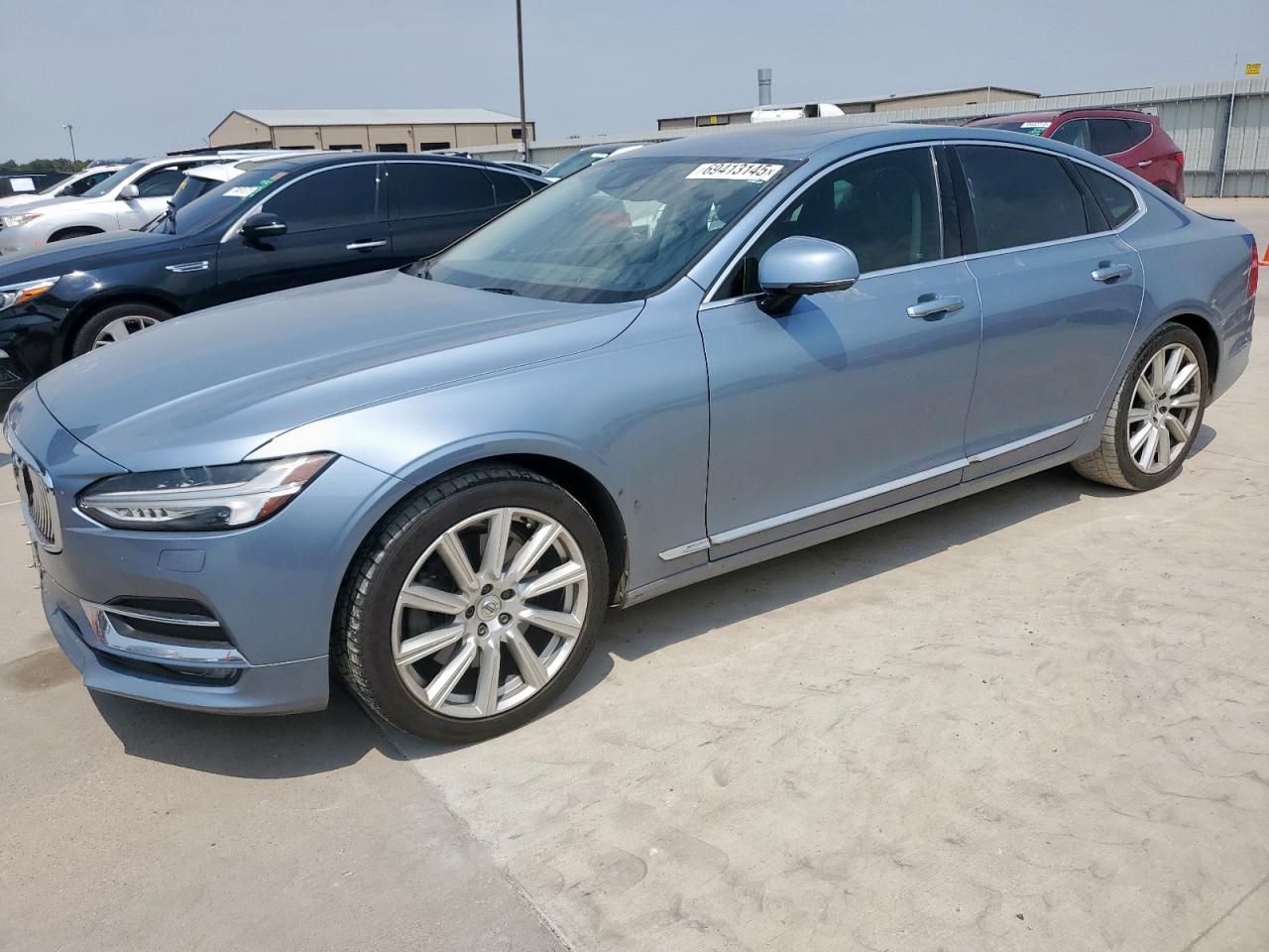 2017 Volvo S90