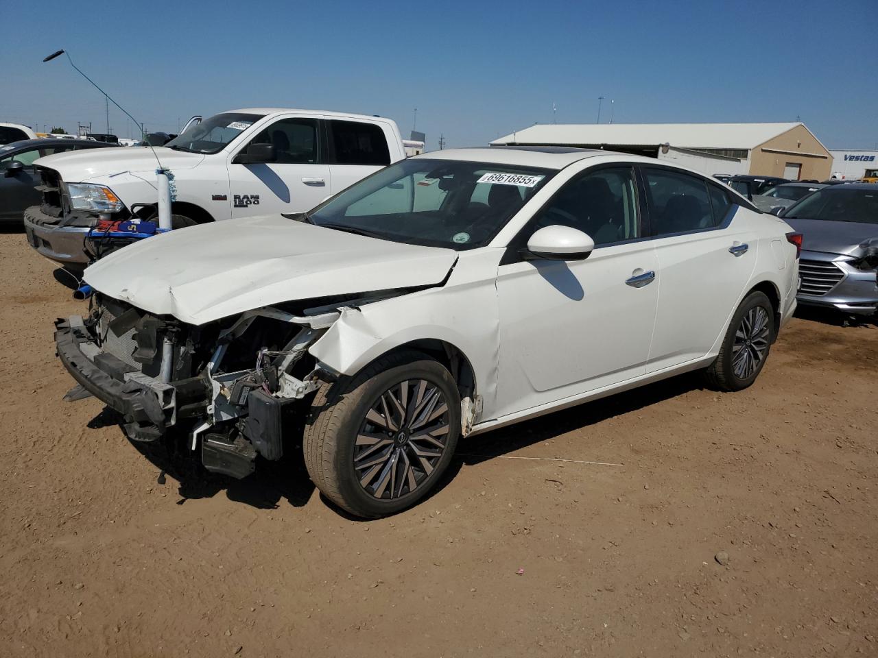 2023 Nissan Altima sv SV