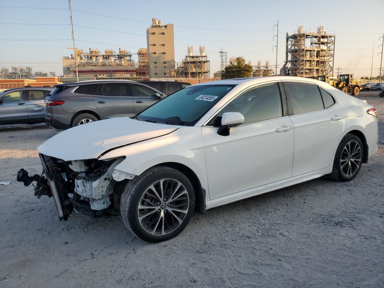 2020 Toyota Camry se SE
