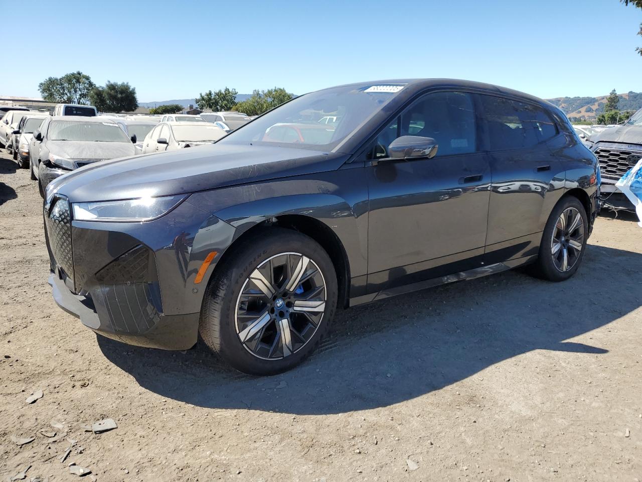 2025 BMW iX