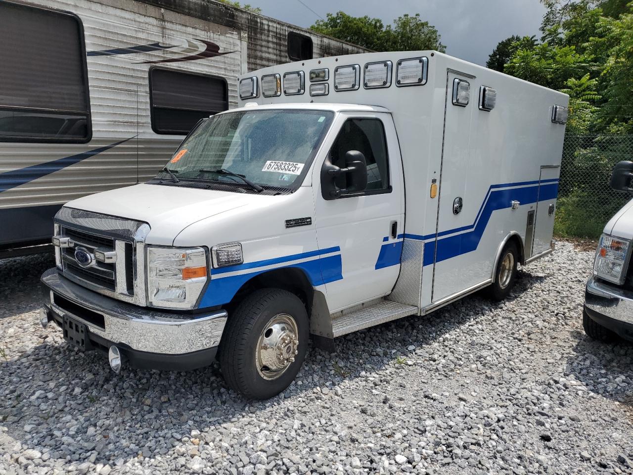 2017 Ford Econoline E350
