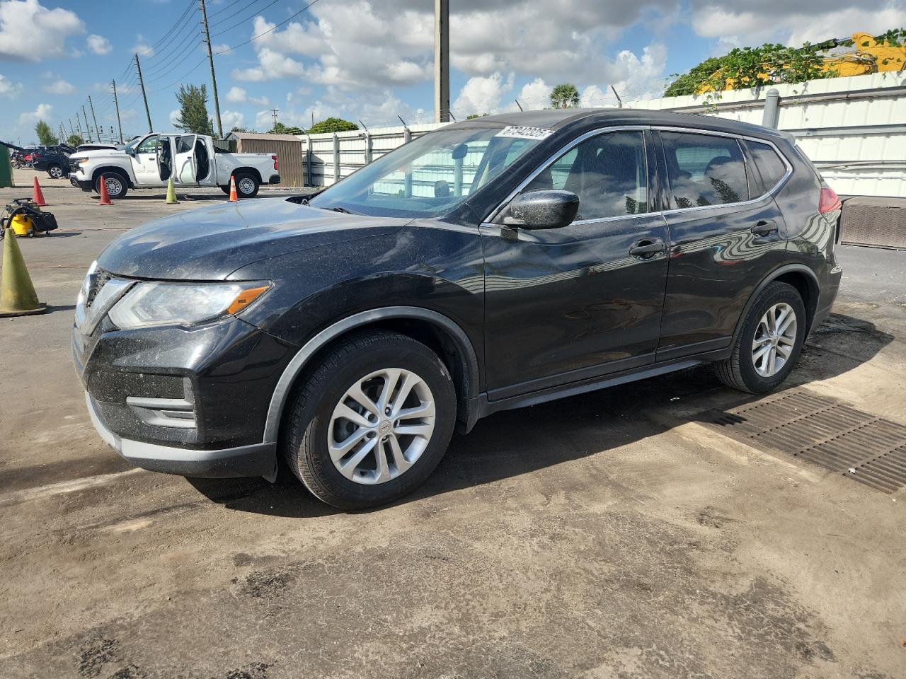 2017 Nissan Rogue s S
