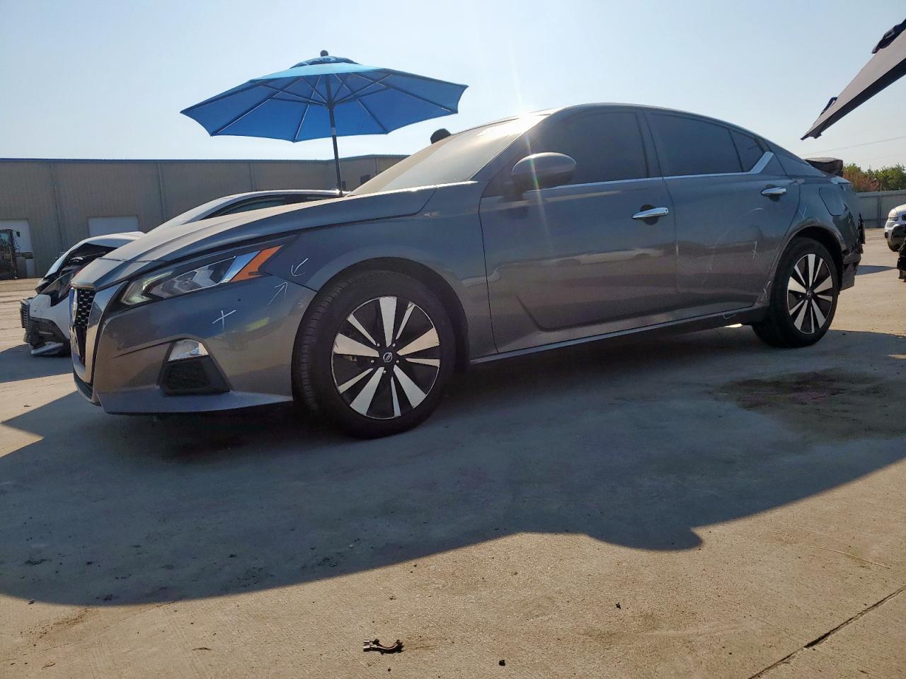 2021 Nissan Altima sv SV