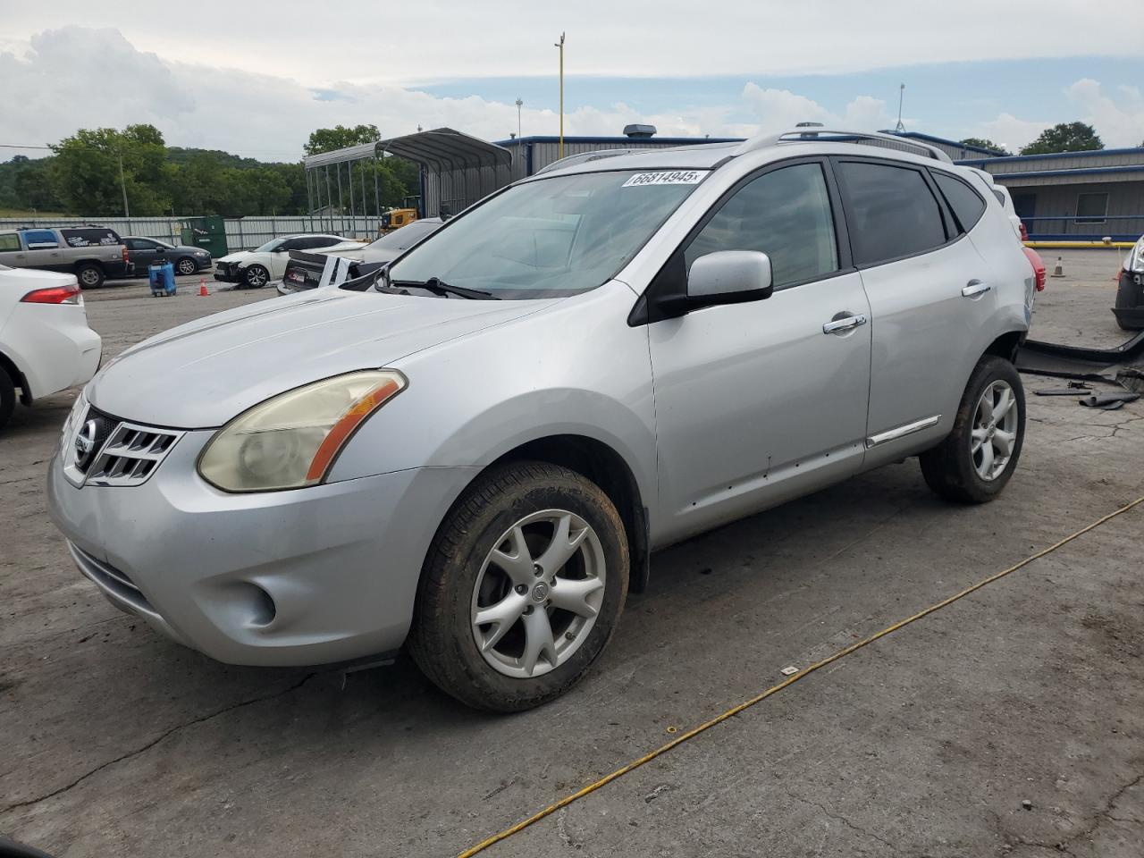 2011 Nissan Rogue s S
