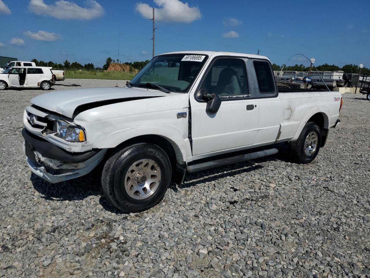 2001 Mazda B3000 cab CAB PLUS