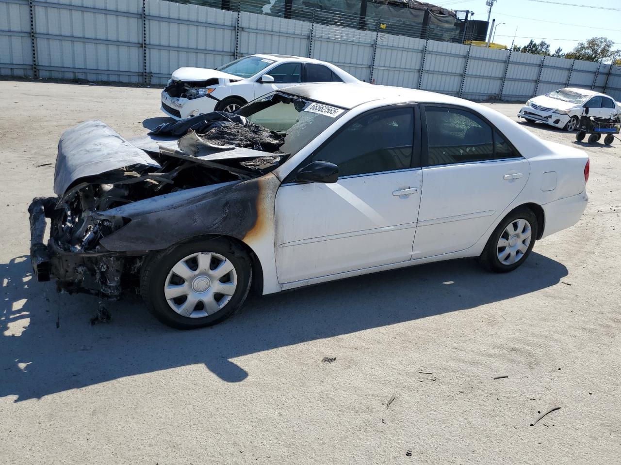 2003 Toyota Camry le LE