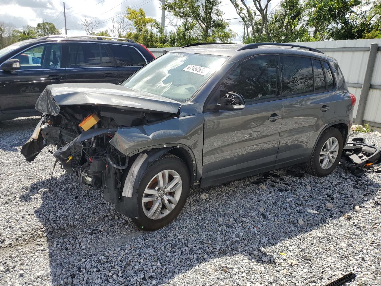 2015 Volkswagen Tiguan s S