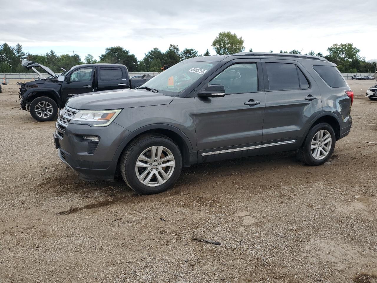 2018 Ford Explorer x XLT
