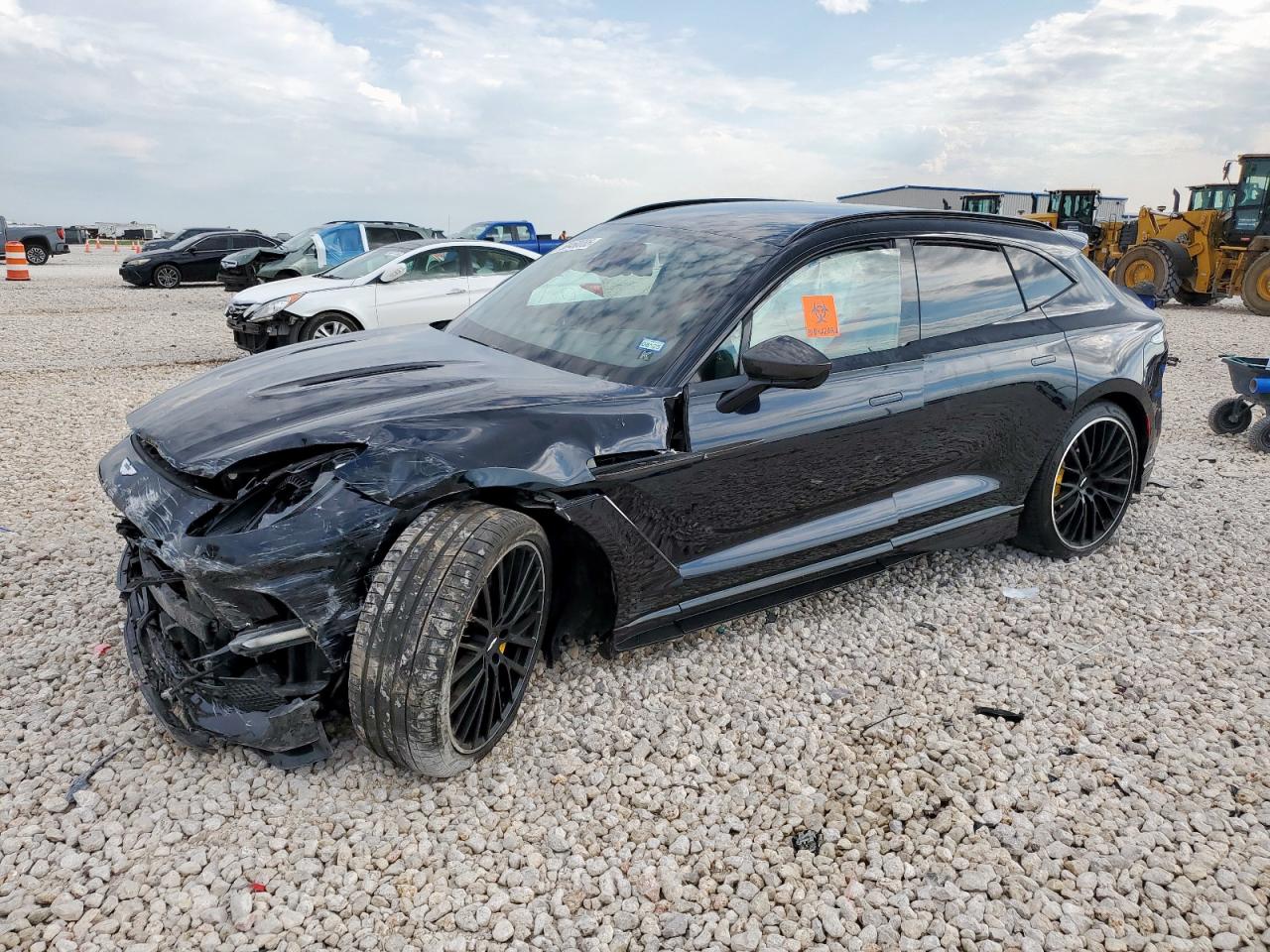 2023 Aston martin Dbx 707