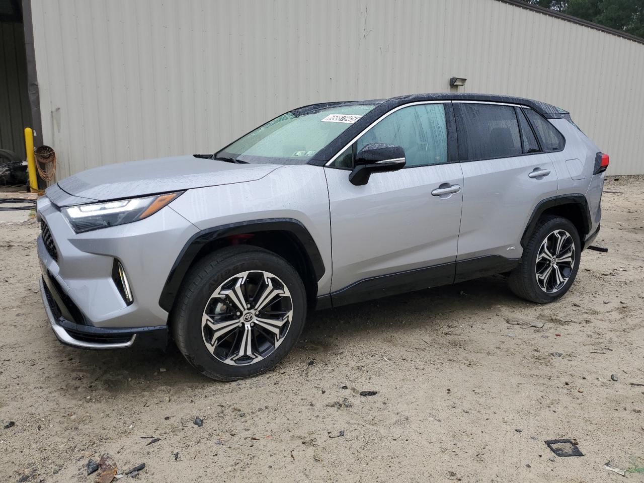 2025 Toyota RAV4 XSE