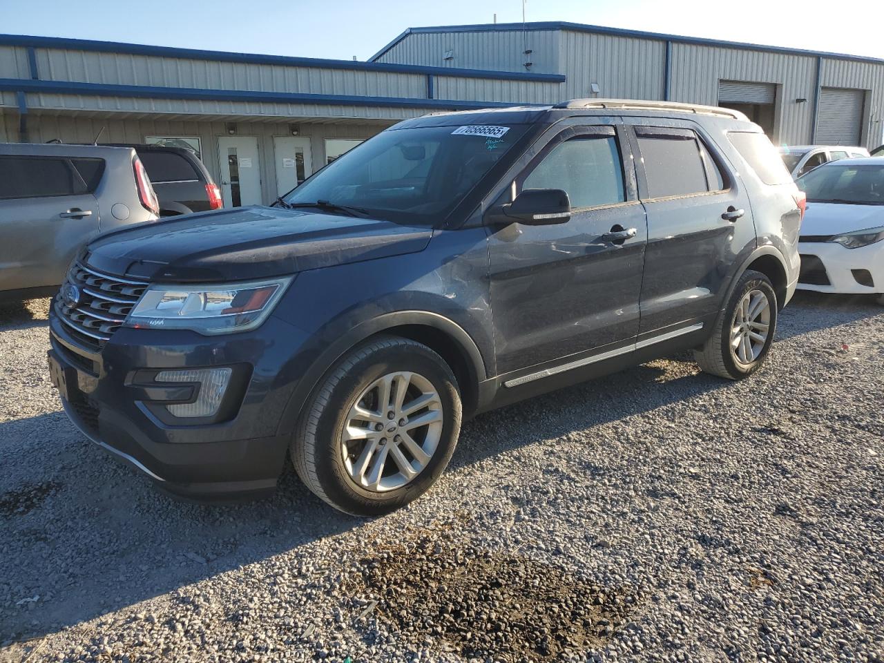 2016 Ford Explorer x XLT