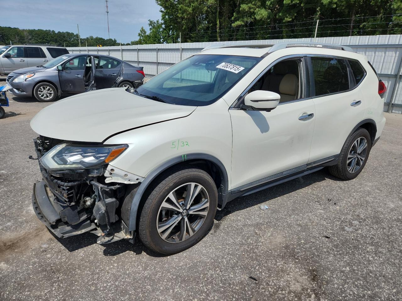 2017 Nissan Rogue sv SV
