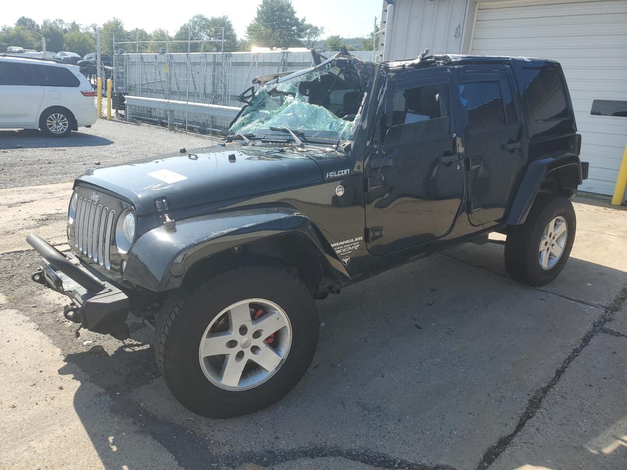 2017 Jeep Wrangler u SAHARA