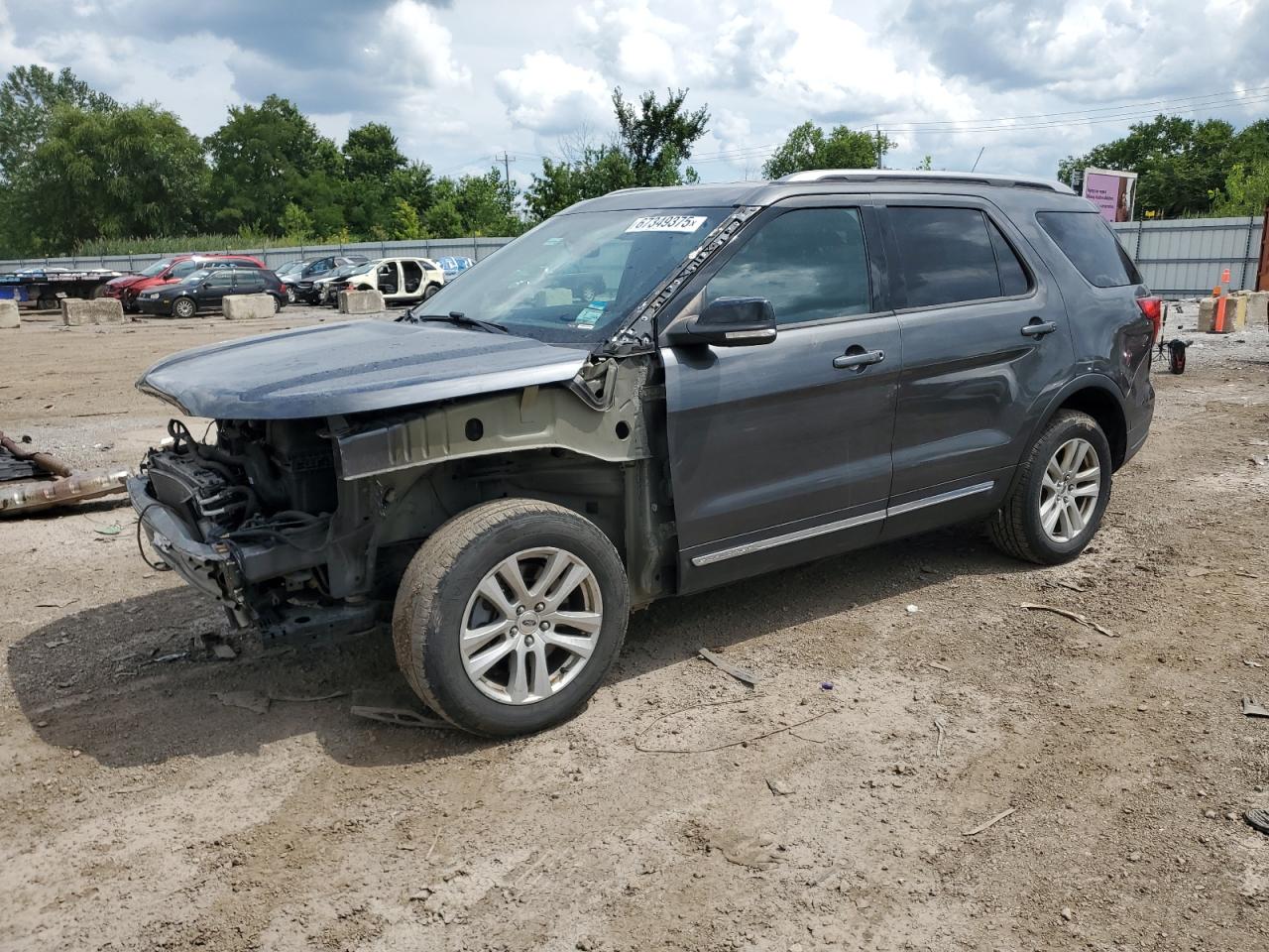 2018 Ford Explorer x XLT
