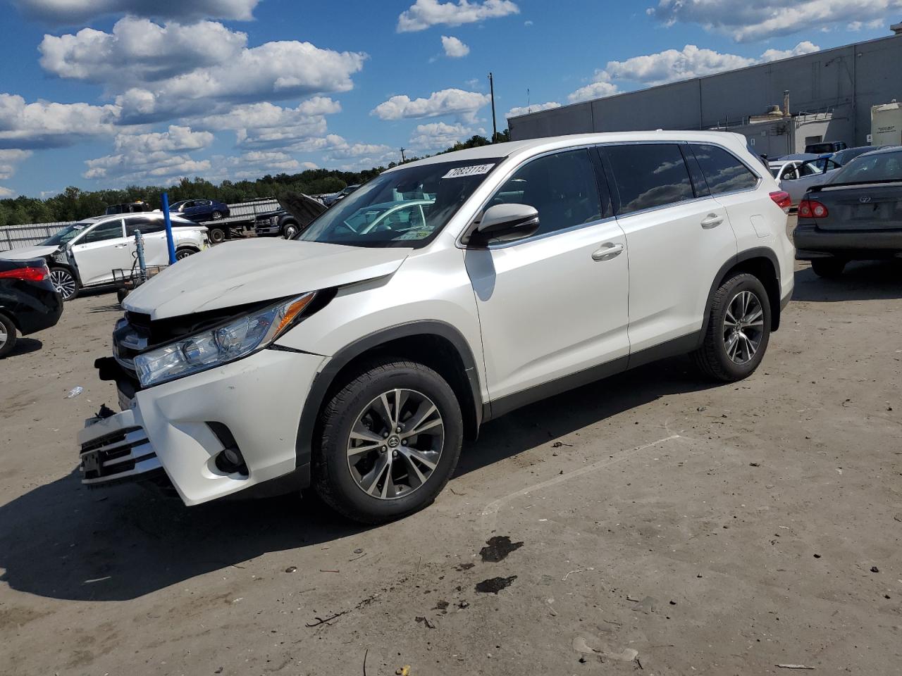 2019 Toyota Highlander le LE