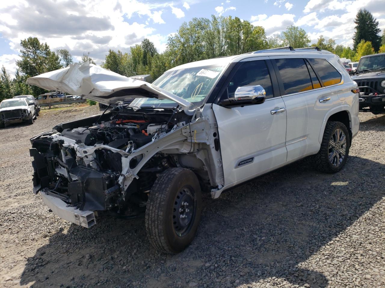 2025 Toyota Sequoia sr SR5