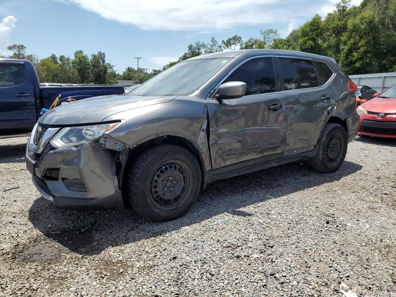 2018 Nissan Rogue s S