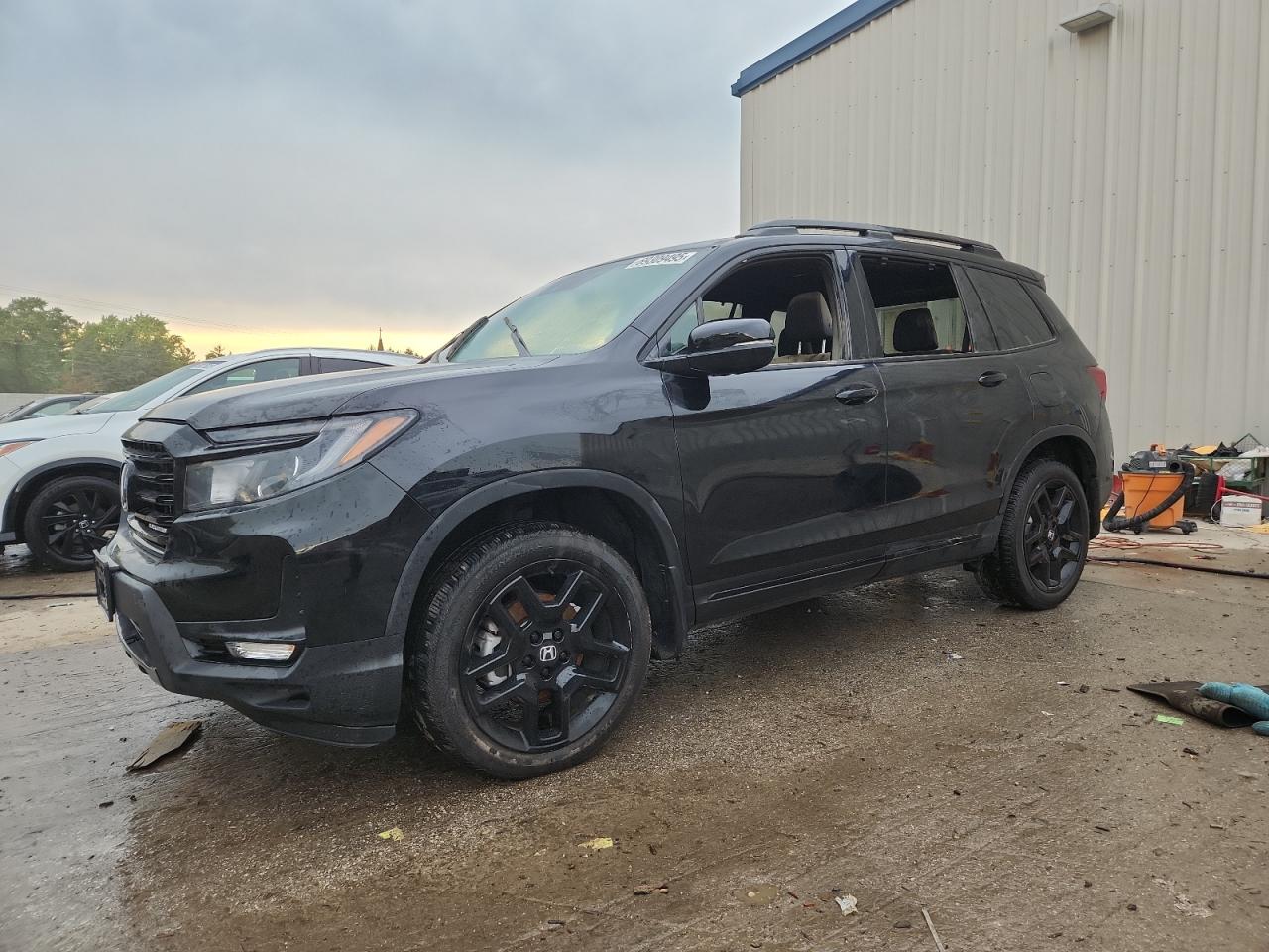 2025 Honda Passport b BLACK EDITION