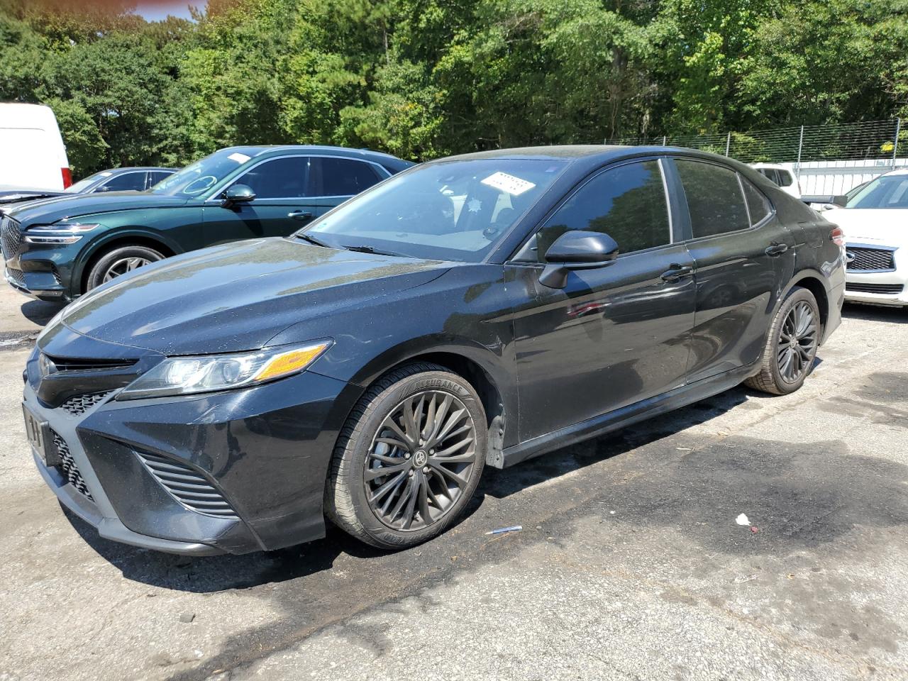 2020 Toyota Camry se SE