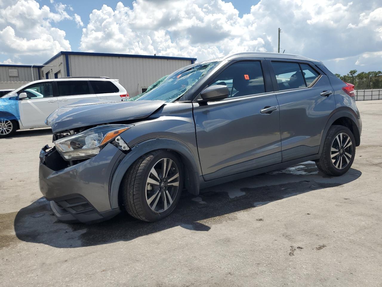 2020 Nissan Kicks sv SV