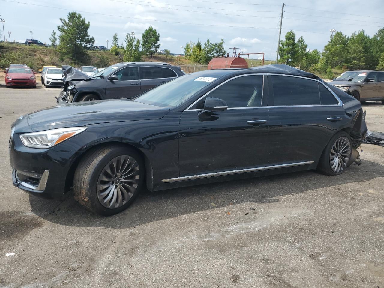 2017 Genesis G90