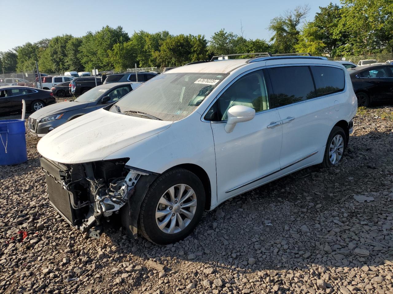 2019 Chrysler Pacifica touring l TOURING L