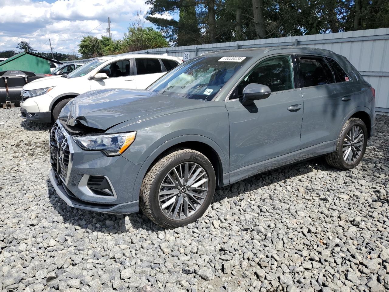 2022 Audi Q3