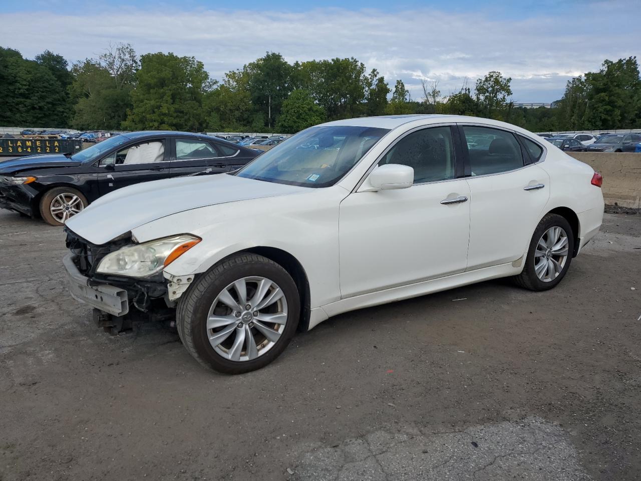 2011 Infiniti M37