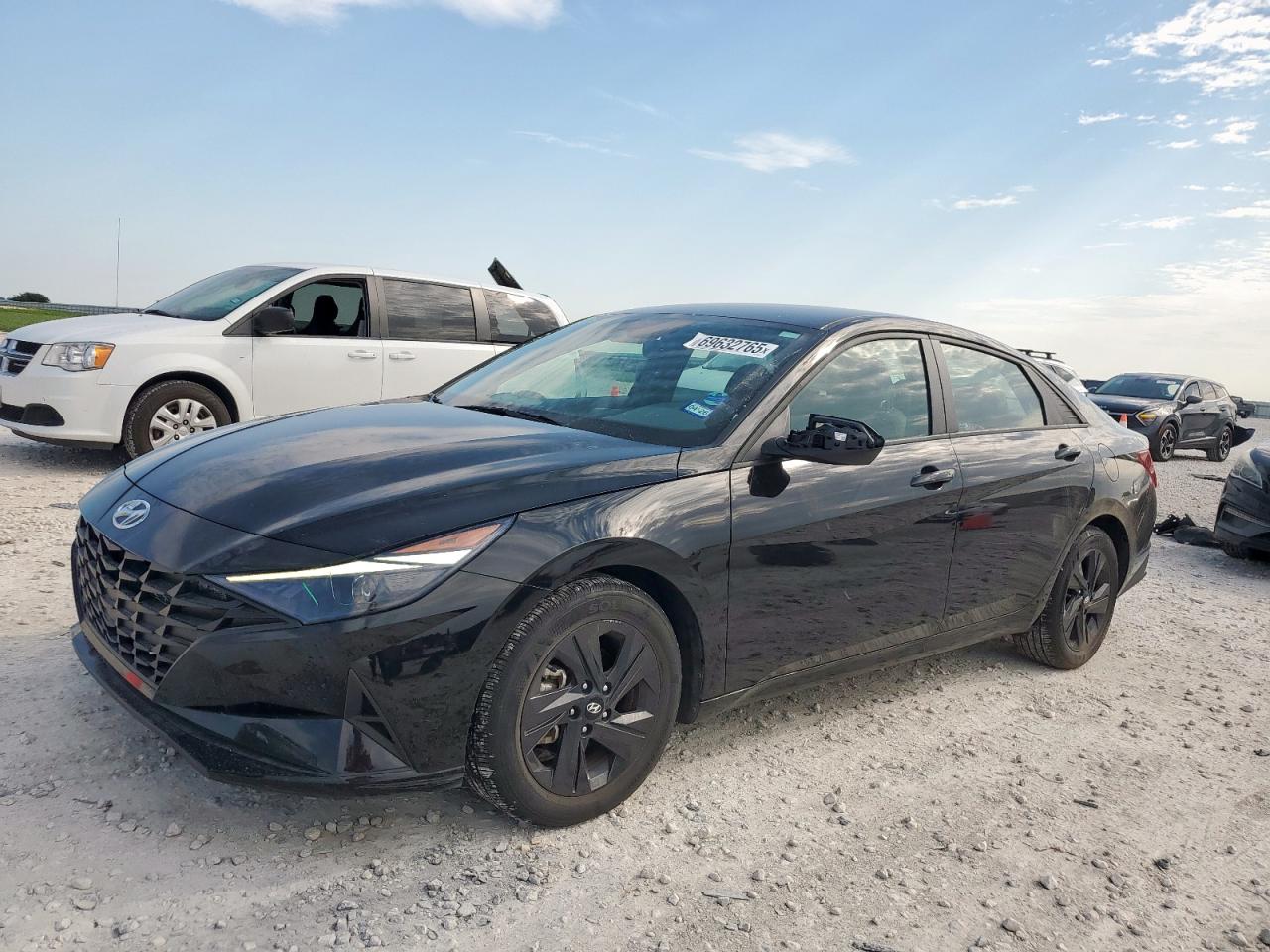2022 Hyundai Elantra se SEL