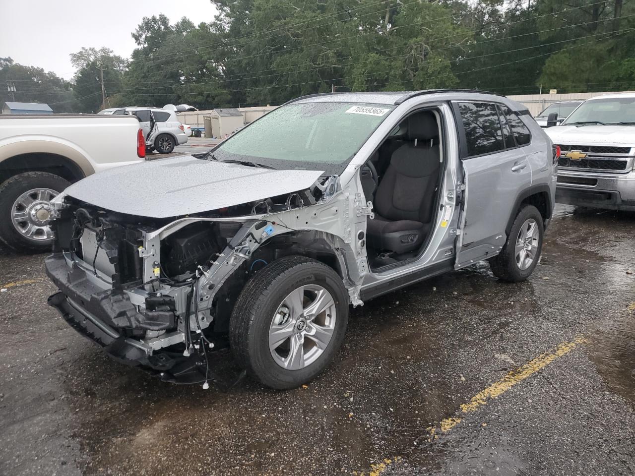 2025 Toyota Rav4 xle XLE