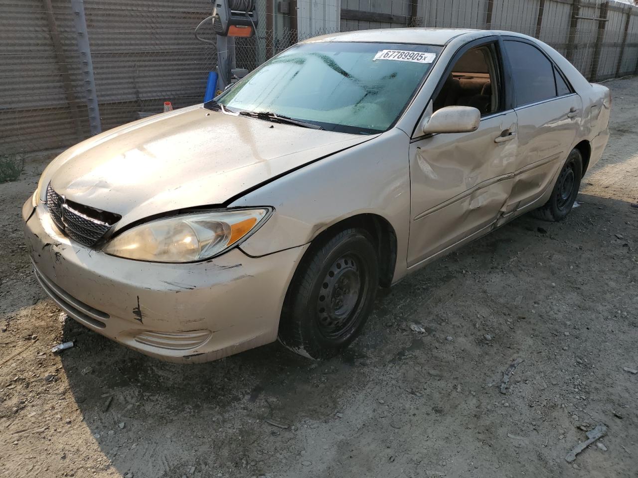 2004 Toyota Camry le LE